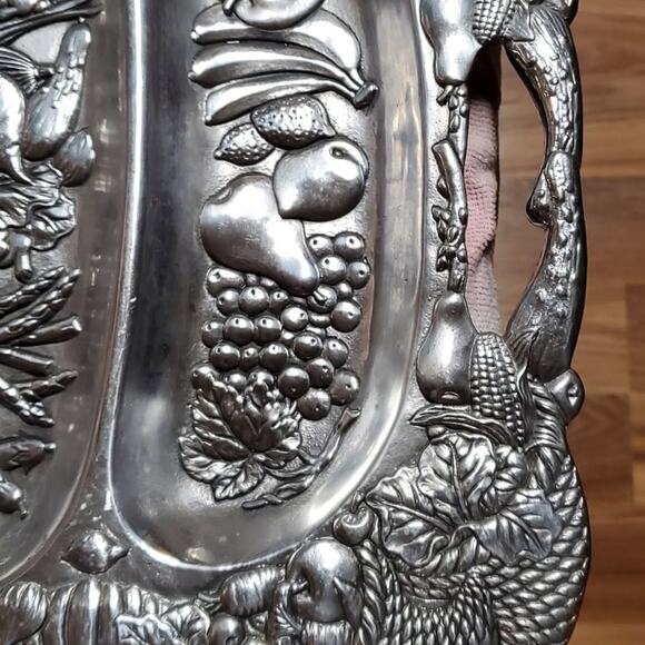 Vintage 1993 Arthur Court Fruits Vegetables Aluminum Divided Handled Tray - Picture 3 of 8